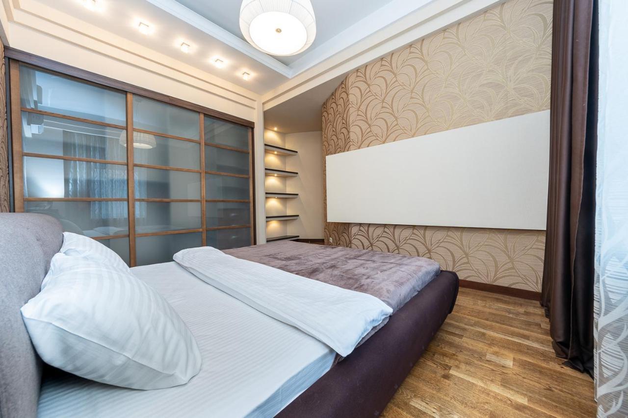 Apartments On Besarabka 키예프 외부 사진