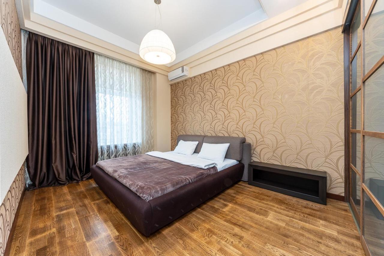 Apartments On Besarabka 키예프 외부 사진