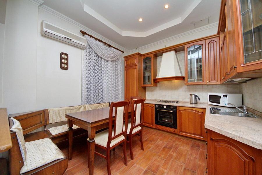 Apartments On Besarabka 키예프 외부 사진